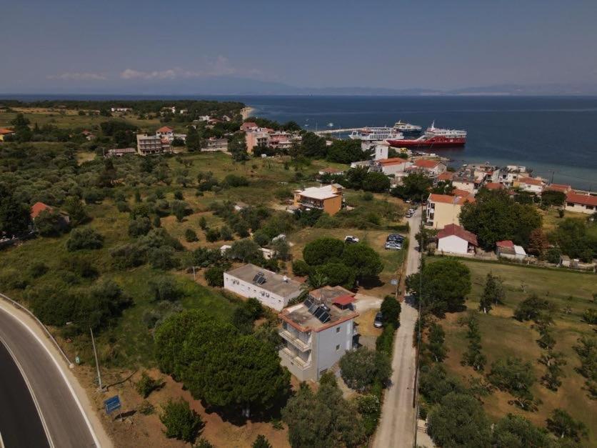 Pension Lakis Prínos Exteriör bild